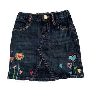 Gap Kids Toddler denim skirt 5T embroidery heart detail and adjustable waist.